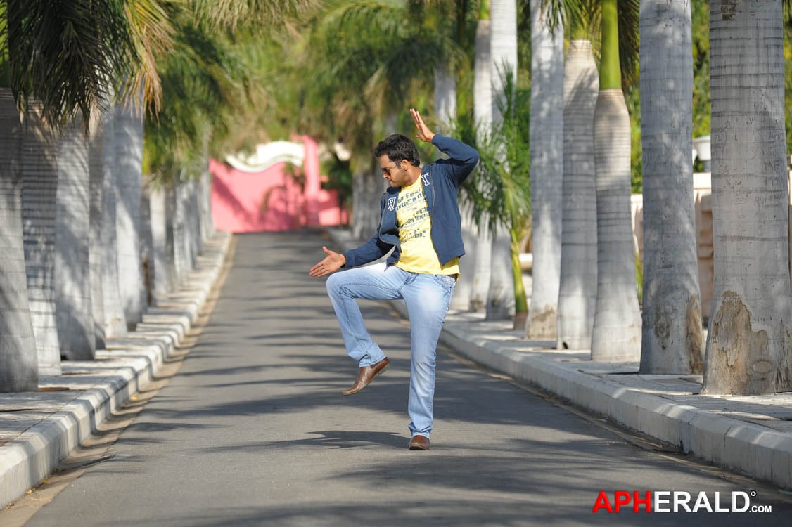 Gola Gola Movie Stills