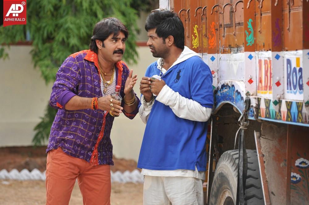 Govindudu Andarivadele Movie Latest Stills