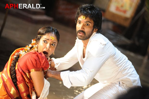 Gundello Godari Movie Stills