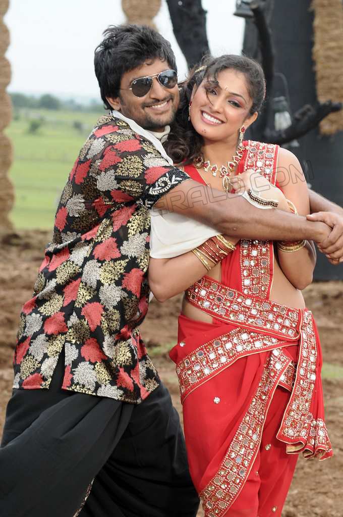 Jameen Tamil Movie Stills