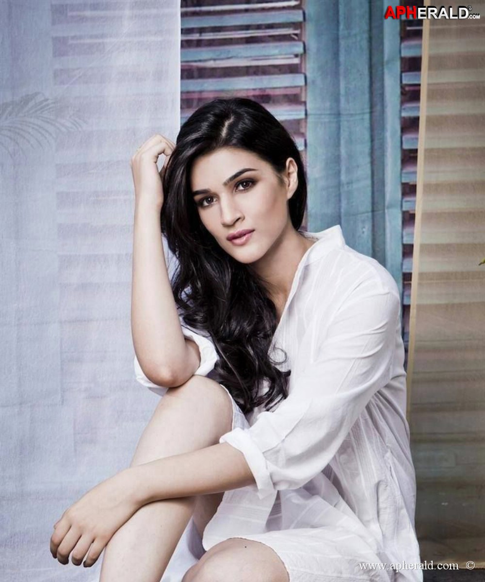 Kriti Sanon Unseen Pics