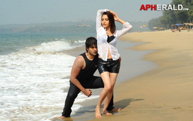 Love Touch Movie Latest Stills