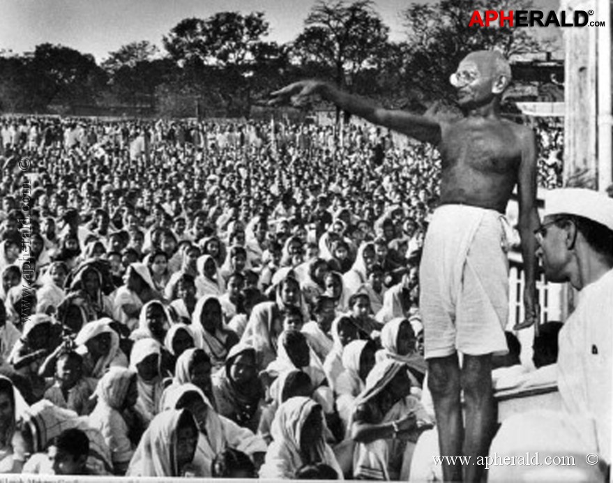 Mohandas Karamchand Gandhi Rare Pics