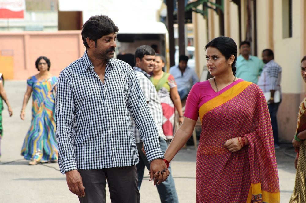 O Manishi Katha Movie New Stills