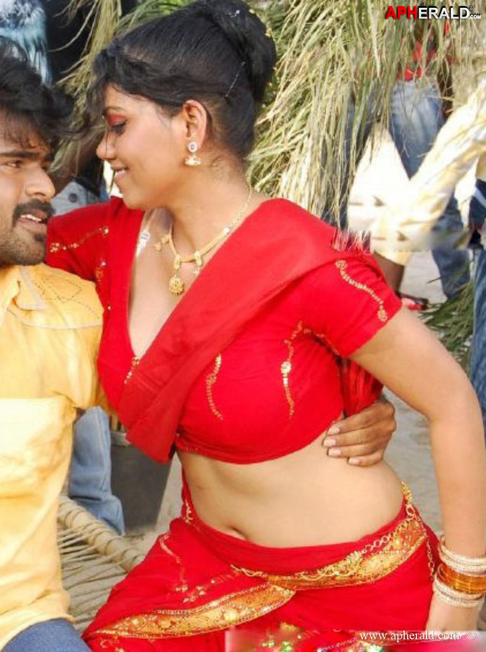 Parvathipuram Hot Telugu Movie Pics