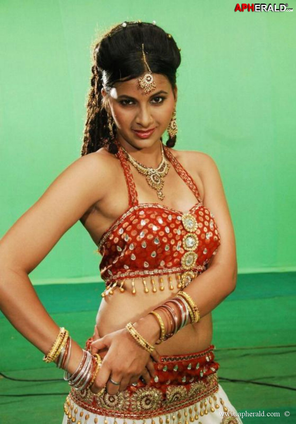 Parvathipuram Hot Telugu Movie Pics