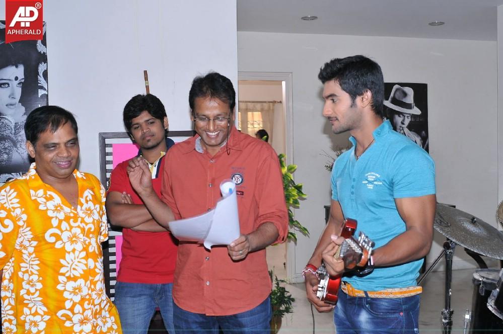 Pyar Mein Padipoyane Working Stills