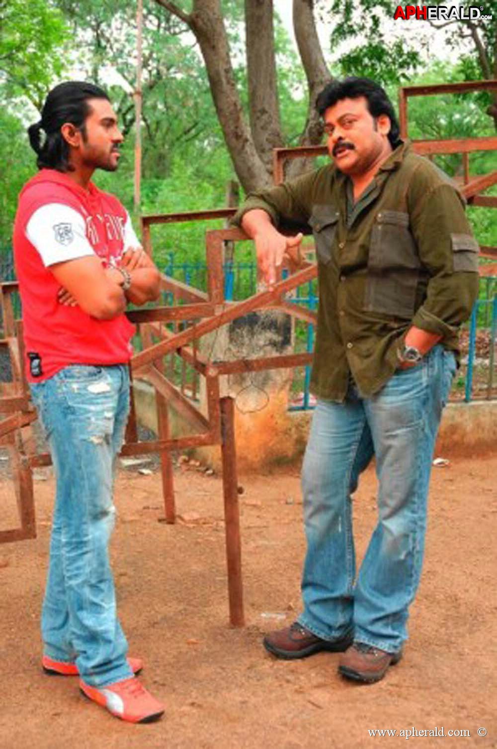 ram charan chiranjeevi unseen pics