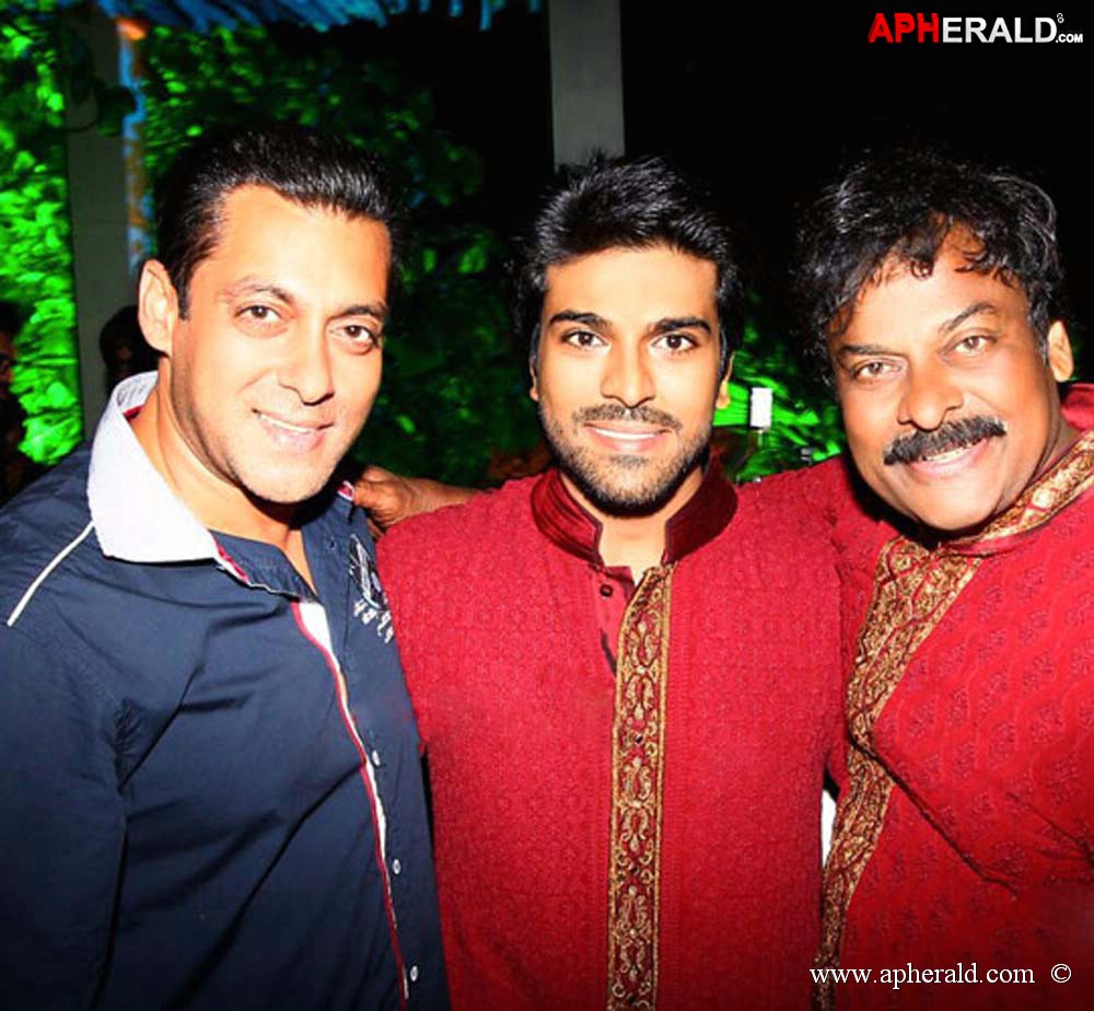 ram charan chiranjeevi unseen pics