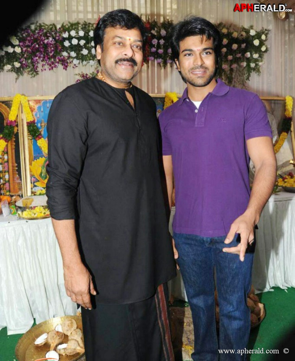 ram charan chiranjeevi unseen pics