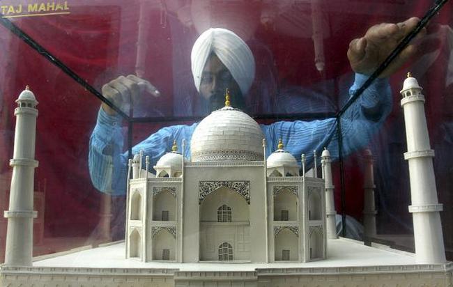 Replicas Of Taj Mahal Around The World