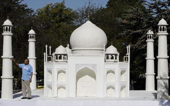 Replicas Of Taj Mahal Around The World