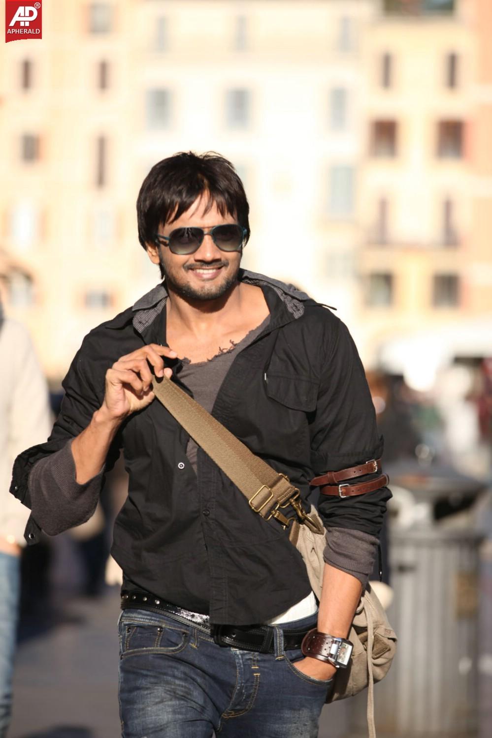 Romeo Movie Stills n Posters