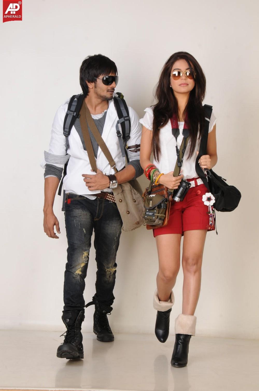 Romeo Movie Stills n Posters