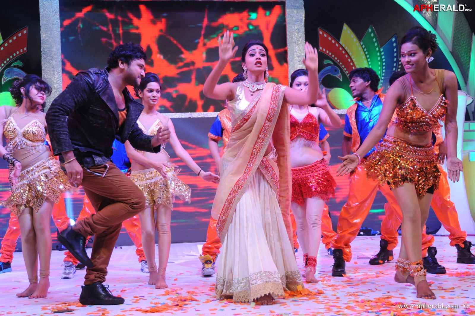 Shriya Dance at Tollywood Channel Launch