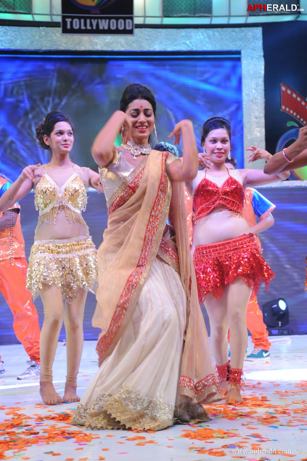 Shriya Dance at Tollywood Channel Launch