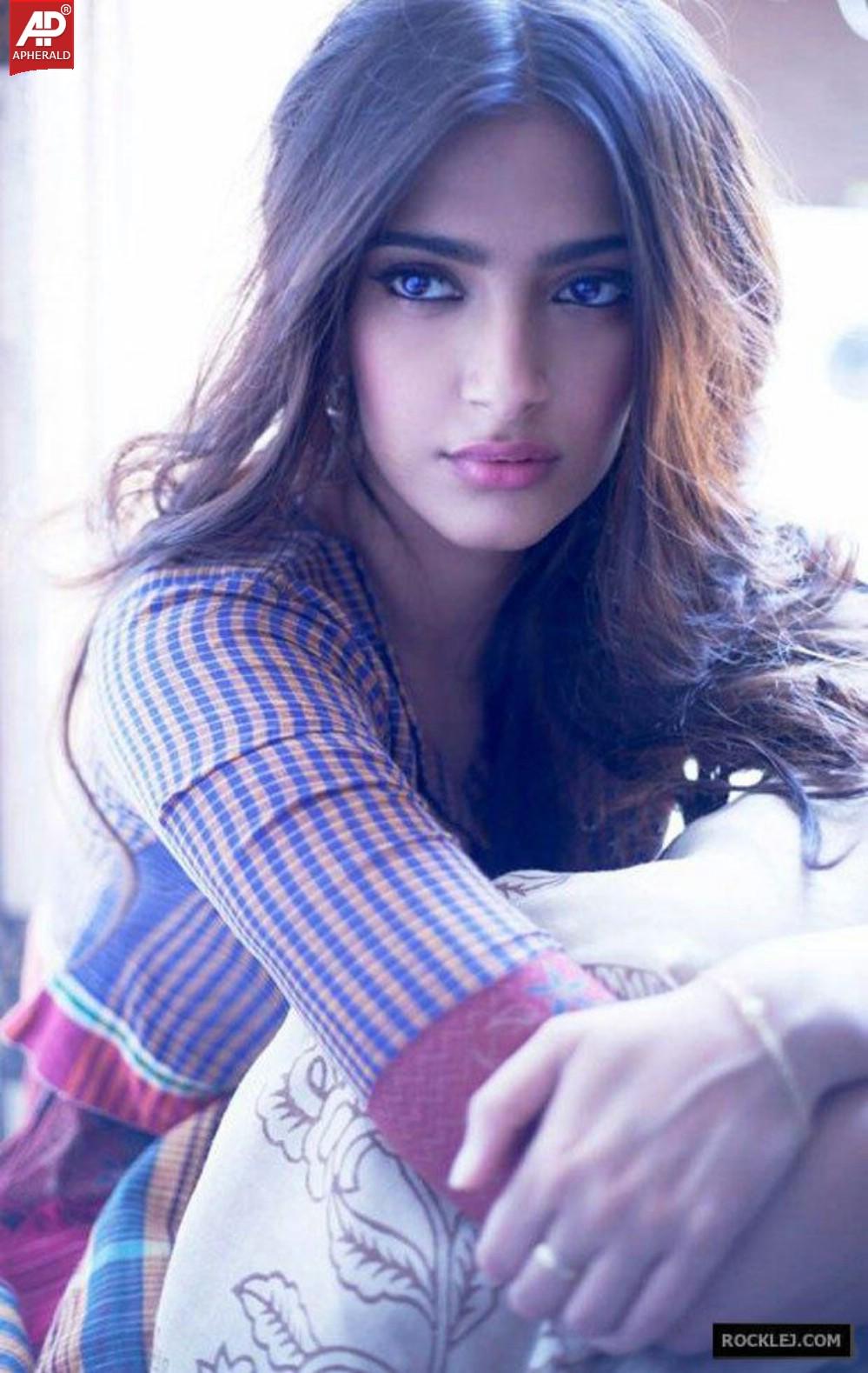 Sonam Kapoor Unseen Stills