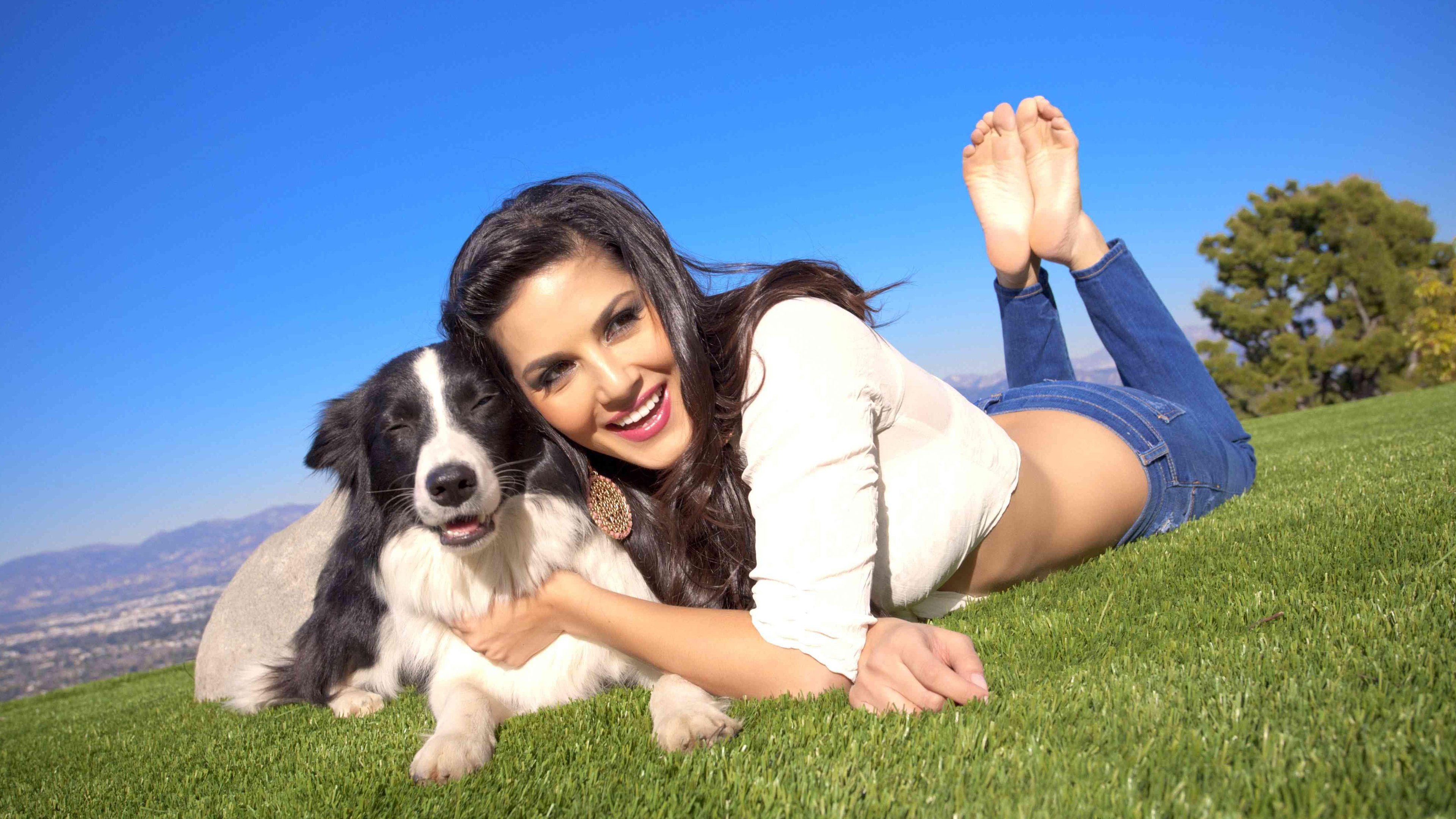 Sunny Leone With Dogs Porn Videos - Sunny Leone With Dog Ultra HD Wallpaper