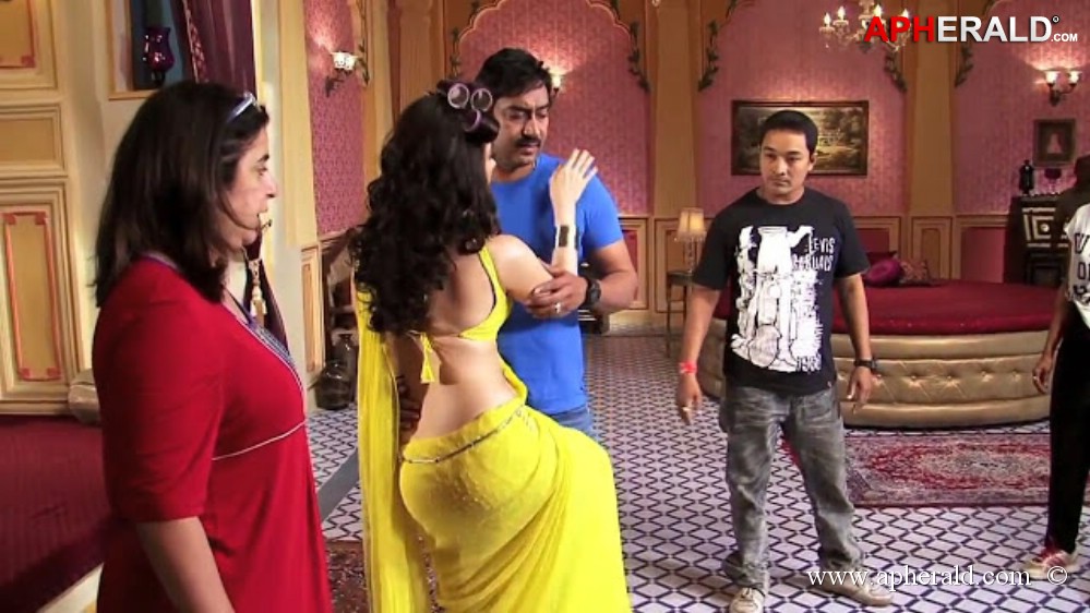  Tamanna Hot Unseen Spicy Dance Photos