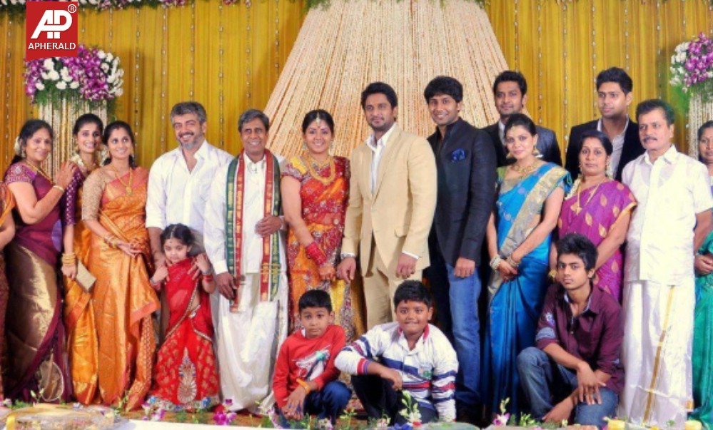 tamil actor ajith family photos