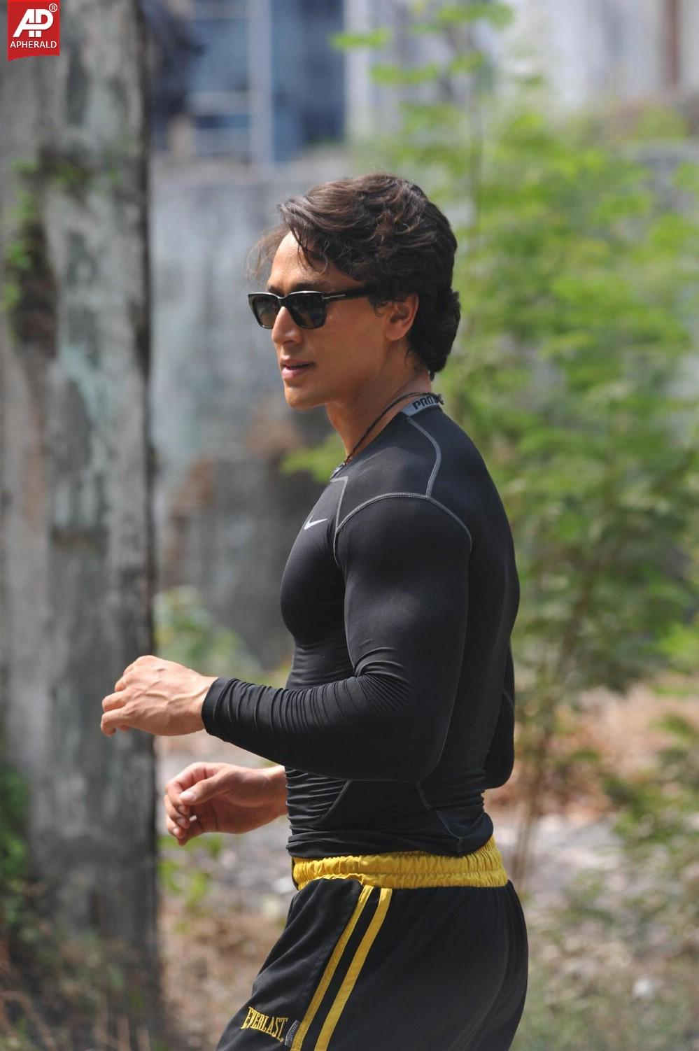 Tiger Shroff Stunt Performance