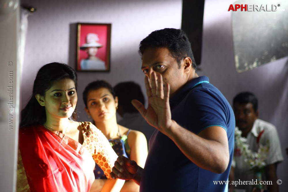 Ulava Charu Biryani Movie Working Stills