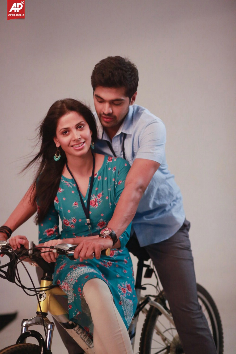 Weekend Love Movie New Stills