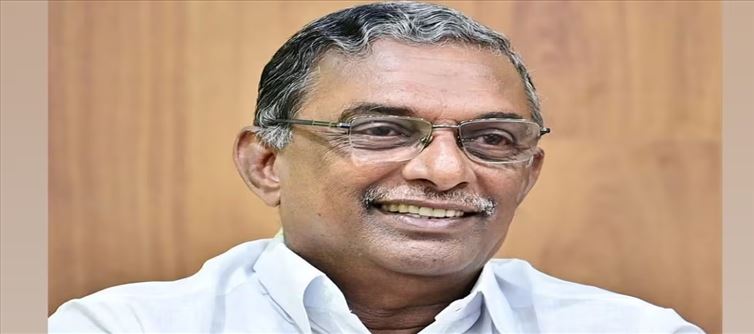 പാർട്ടി എന്ത് നടപടി എടുത്താലും ഉൾക്കൊള്ളും'; നിലപാട് മയപ്പെടുത്തി എ പത്മകുമാർ!