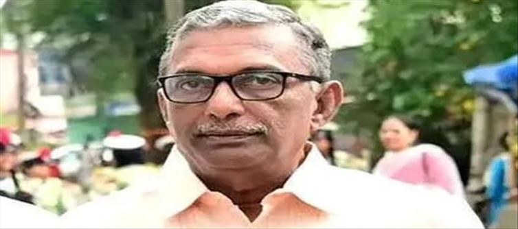 പത്മകുറിനെ സ്വാഗതം ചെയ്ത് ബിജെപിയും കോൺഗ്രസും!