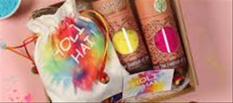 Give these unique gifts to your team members on Holi!