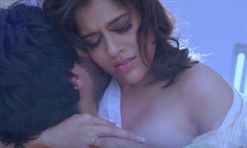 Rashmi Porn Movie - Rashmi Gautam hits back at her fan who asked her not to act in SOFT PORN