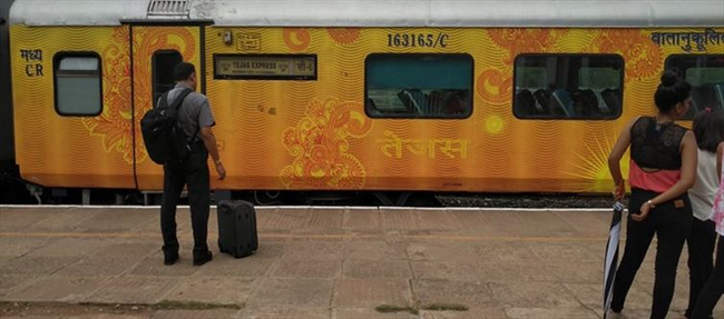 17 अक्टूबर से तेजस एक्सप्रेस शुरू करेगा परिचालन