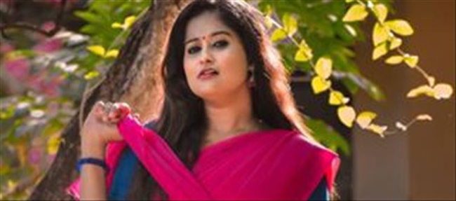 അഭിനയത്തിലേക്ക് ഇറങ്ങിയ കഥയുമായി അഞ്ജു ശ്രീ!