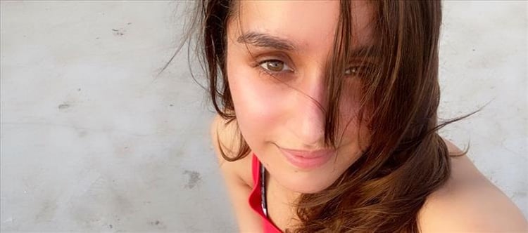 750px x 332px - Happy Birthday Shraddha Kapoor: From unfiltered selfies to