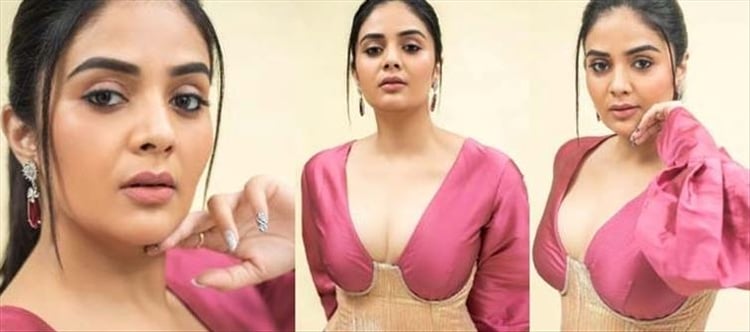 750px x 332px - 10 Hot Pics - Sreemukhi Cleavage and Thighs Show