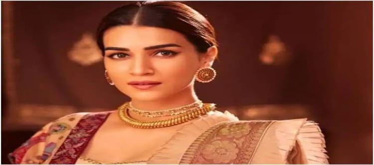 Kriti Sanon is one of the most popular actresses in Bollywo