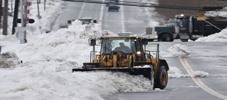 Severe storms hit U.S. with tornadoes, blizzards, and flood