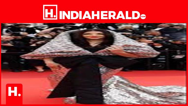 764px x 432px - Aishwarya Rai Bachchan s red carpet look stunning look