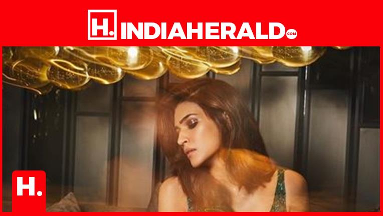 Enticing Kriti Sanon Hot Photos Collection Set 3