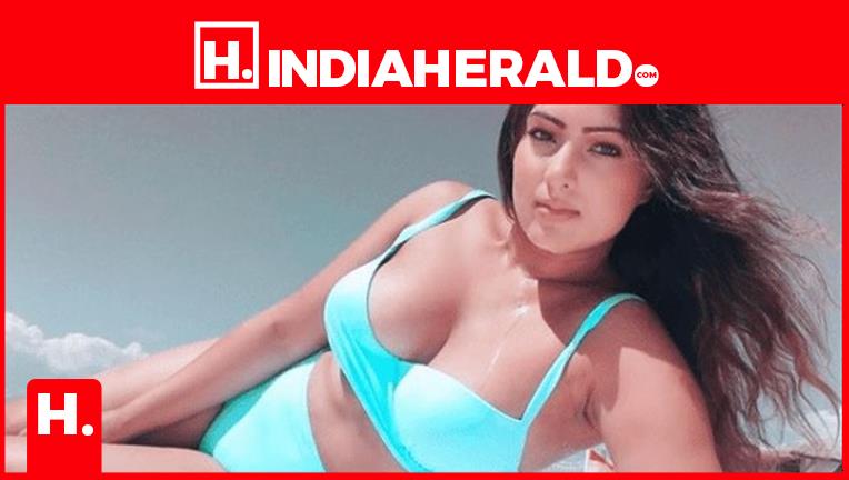 Heroine Bf Lu Telugu Sex Videos - Pawan Kalyan's Heroine Raises Temperature in Bikini