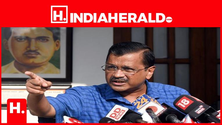 Delhi CM took to the streets, gave this assurance to 10 lak