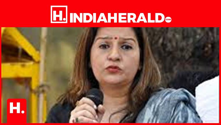 In The Eyes Of Public , Priyanka Chaturvedi Got Angry