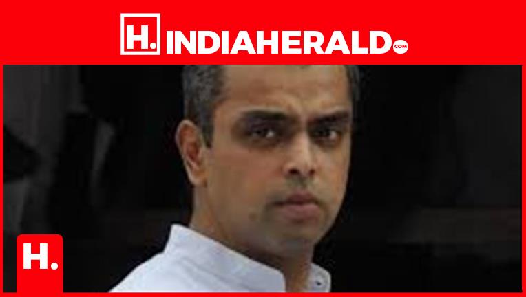 Milind Deora Said On Seat Sharing, Congress Faced Uddhav G